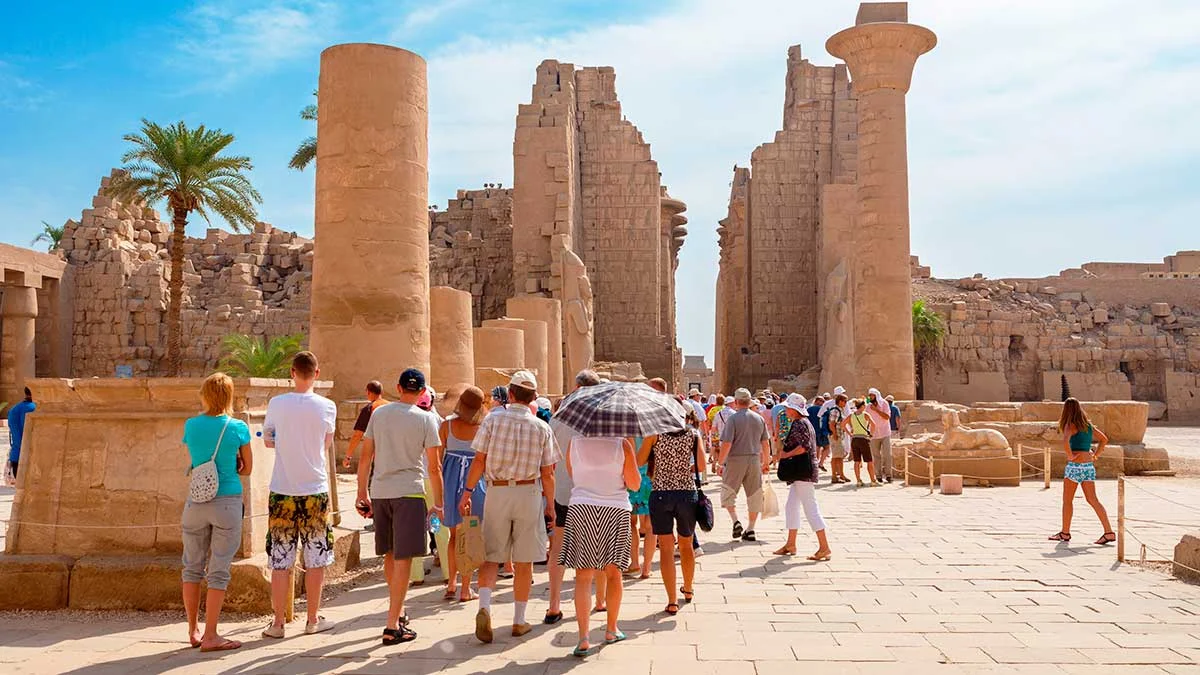 Egypt Arab travelers 4