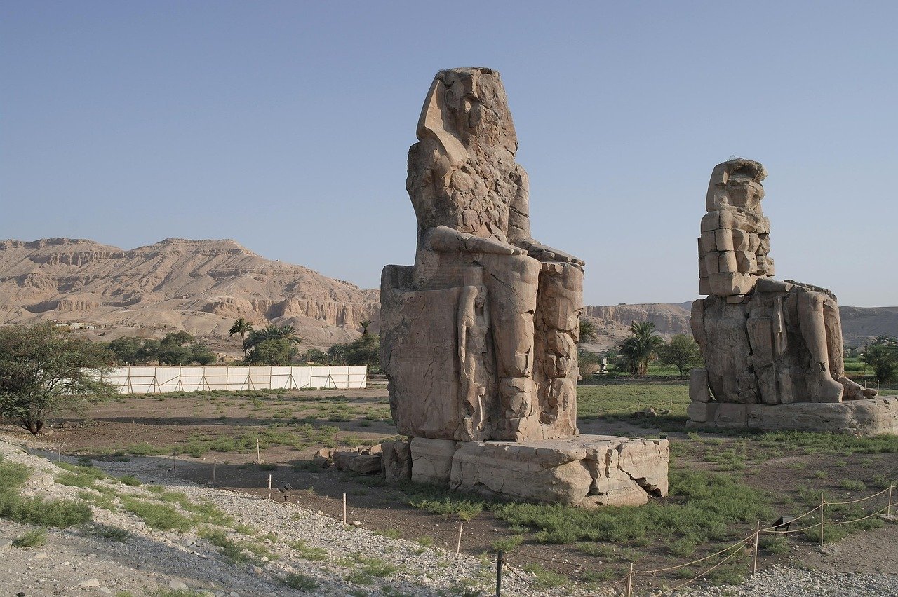 colossi of memnon