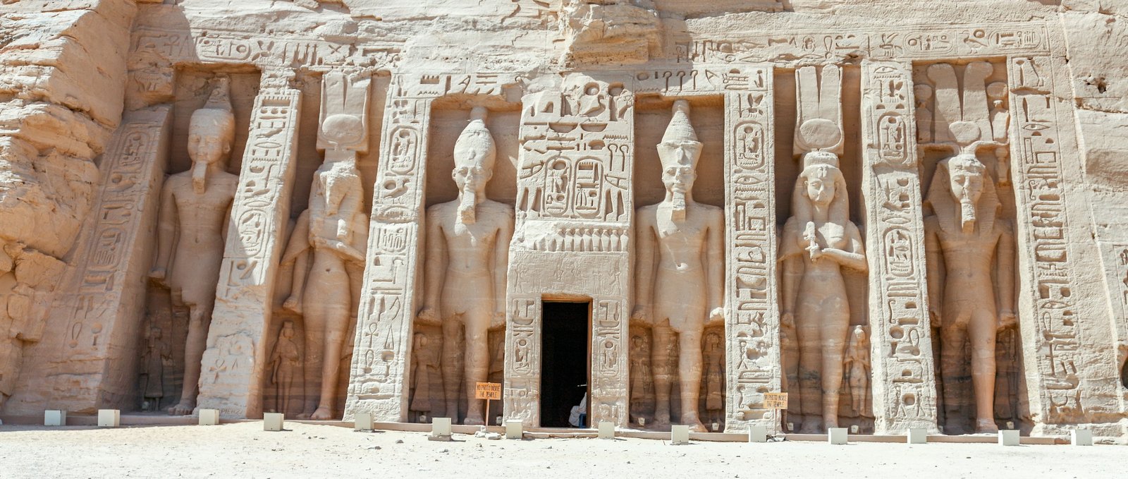 Nefertari temple at Abu simbel