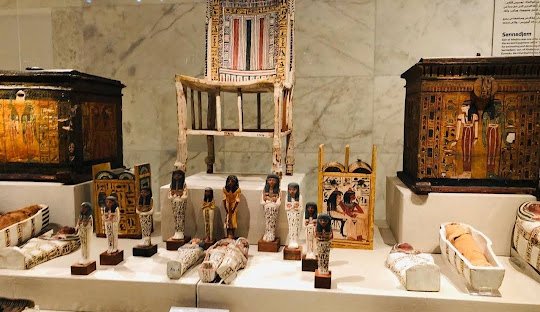 Day Tour to National Egyptian Museum ,Nile cruise dinner and Khan El Khalili
