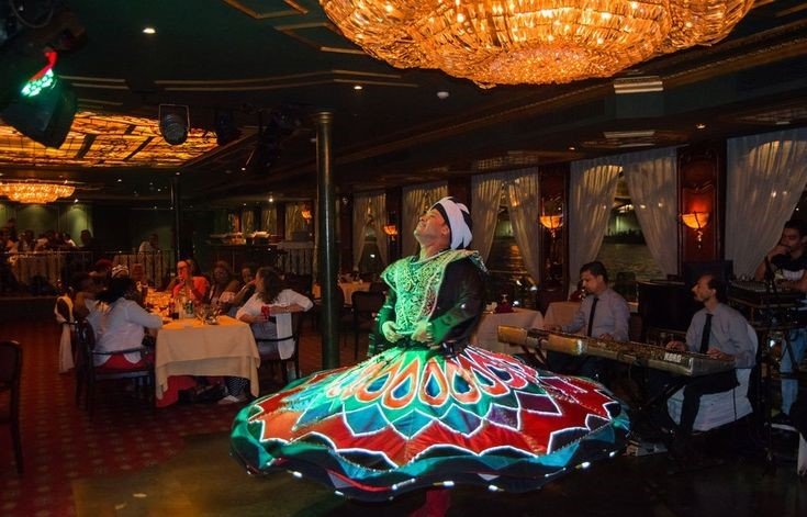 Half-Day Tour to a Nile Cruise Dinner in Cairo