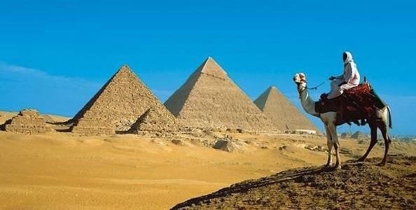 giza pyramids