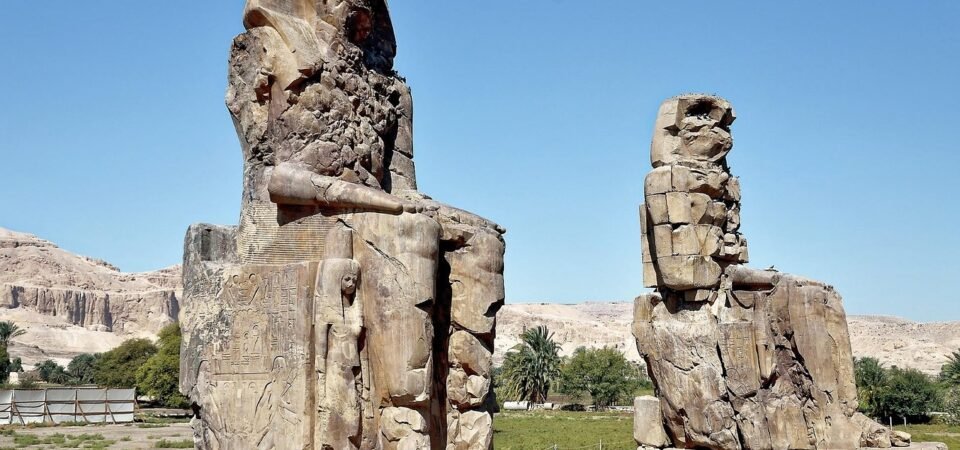 colossi of memnon