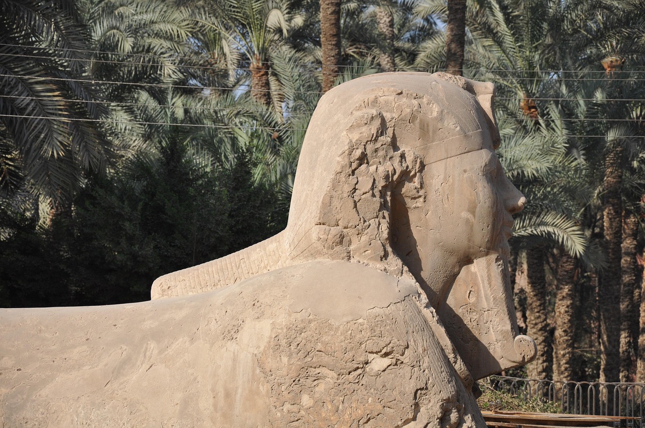 granite sphinx at memphis museum