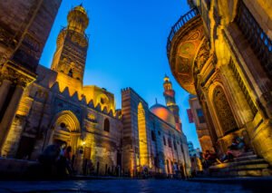 muizz street at night