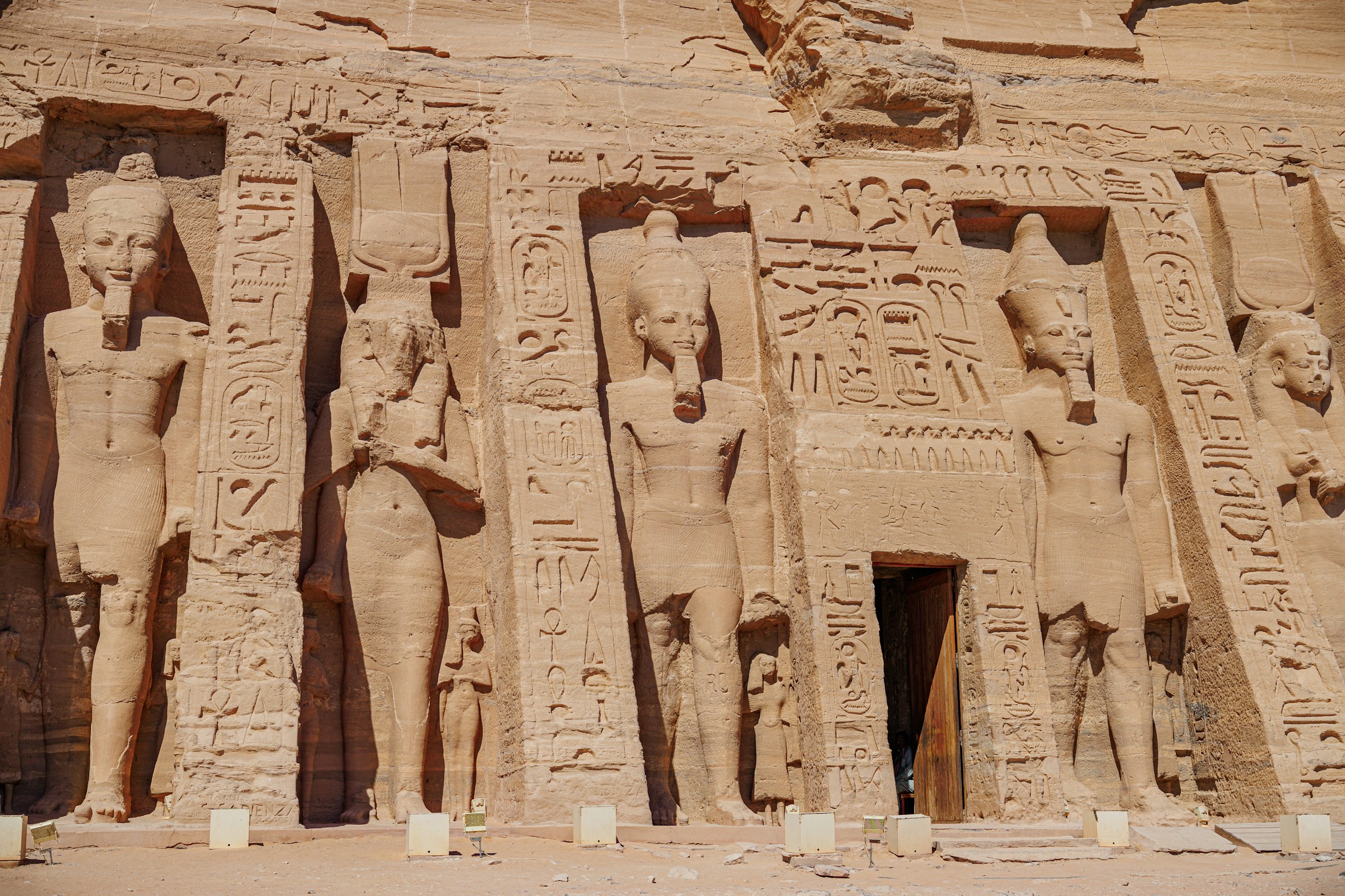 temple of nefertari at abu simbel